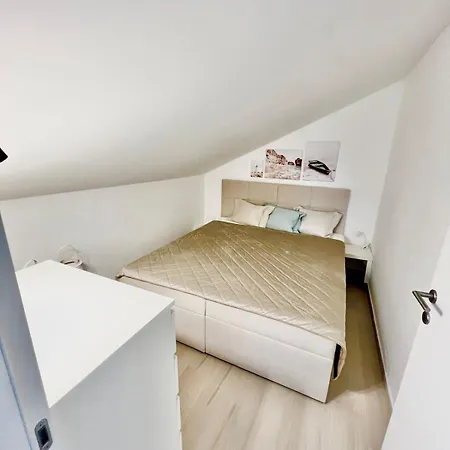 Penthouse Pag Sole Apartman Povljana